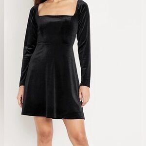 Old Navy Fit & Flare Velvet Long Sleeve Black Mini Dress Size L